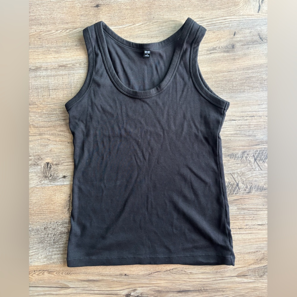 Uniqlo Soft Ribbed Tank Top – Black | Women’s Size S